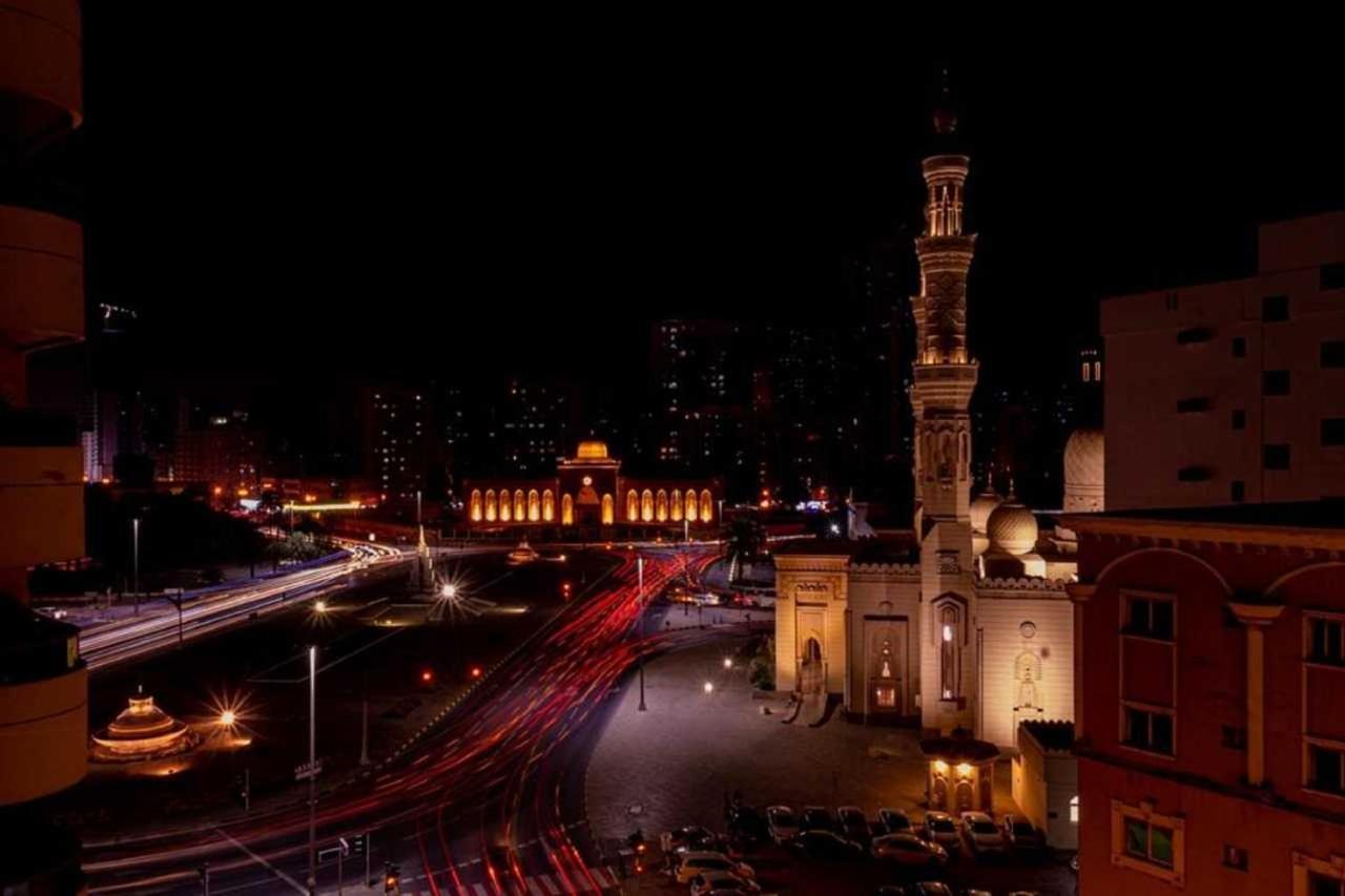 Sharjah Plaza Hotel Esterno foto